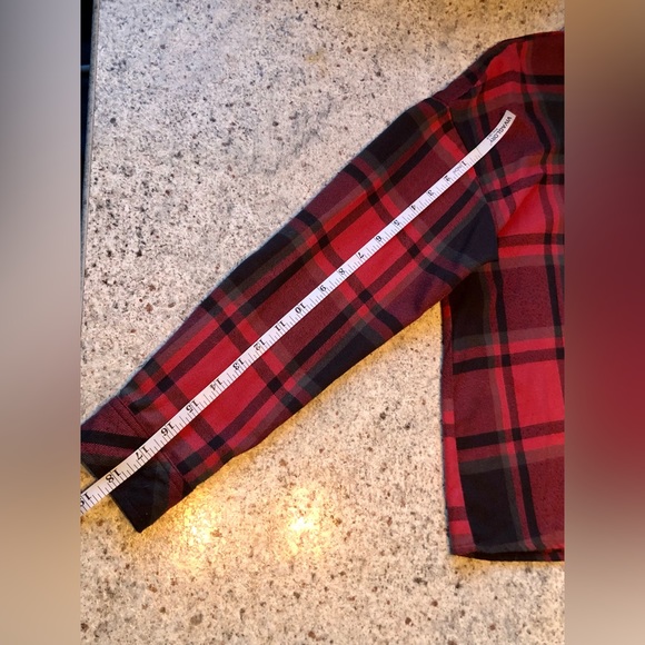 Women’s Cropped Flannel - Picture 5 of 6